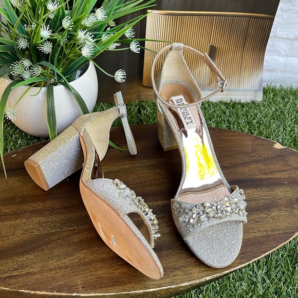Badgley Mischka embellished heels size 7.5 tempest platino - Picture 10 of 10